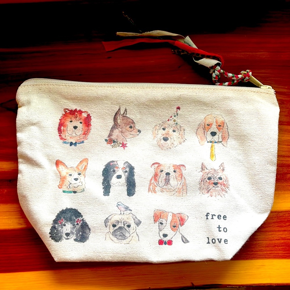 Free to Love Dog Tote. The tote project. Fair trade company.